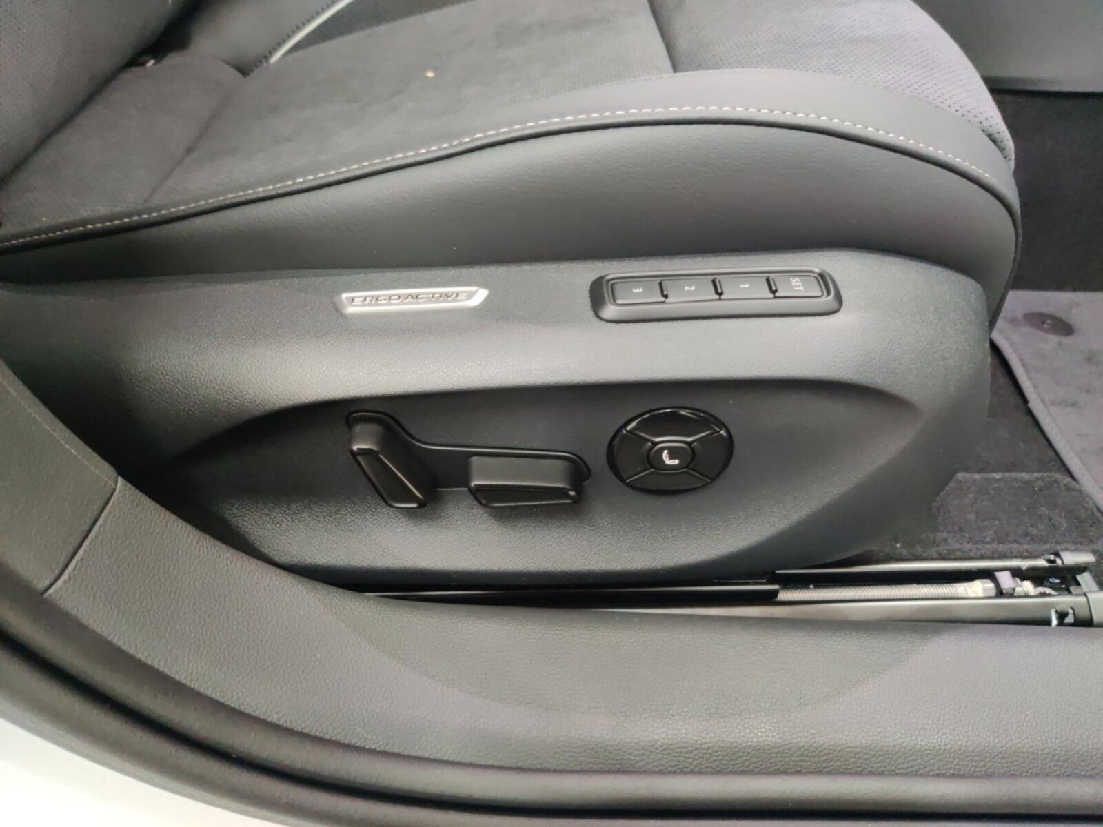 Volkswagen Passat – Bild 20