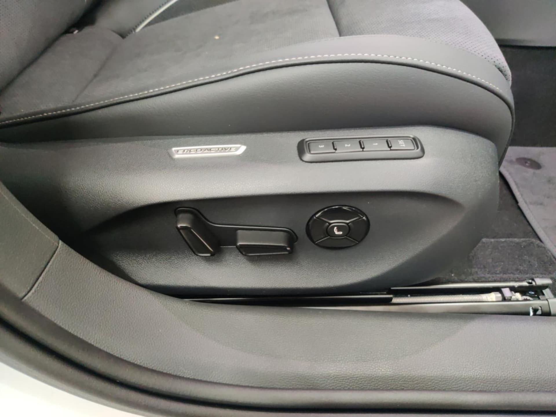Volkswagen Passat Elegance