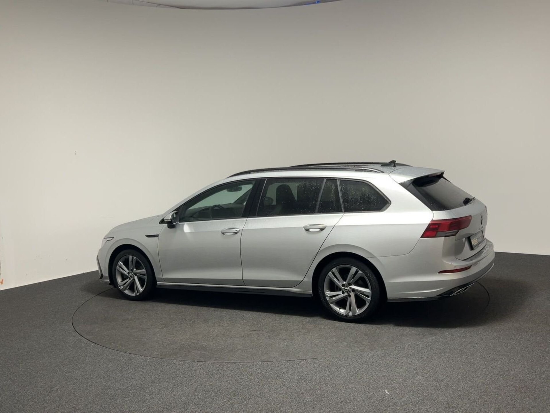 Volkswagen Golf Variant R-Line