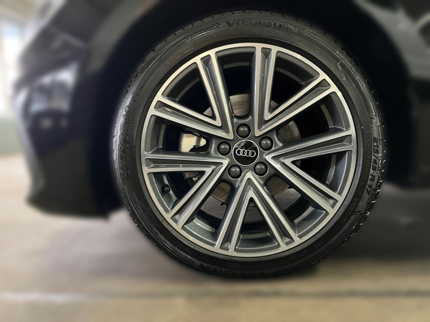 Bild über Audi A1 Sportback S line 30 TFSI S tronic - für weitere Informationen kontaktieren Sie den Audi Partner