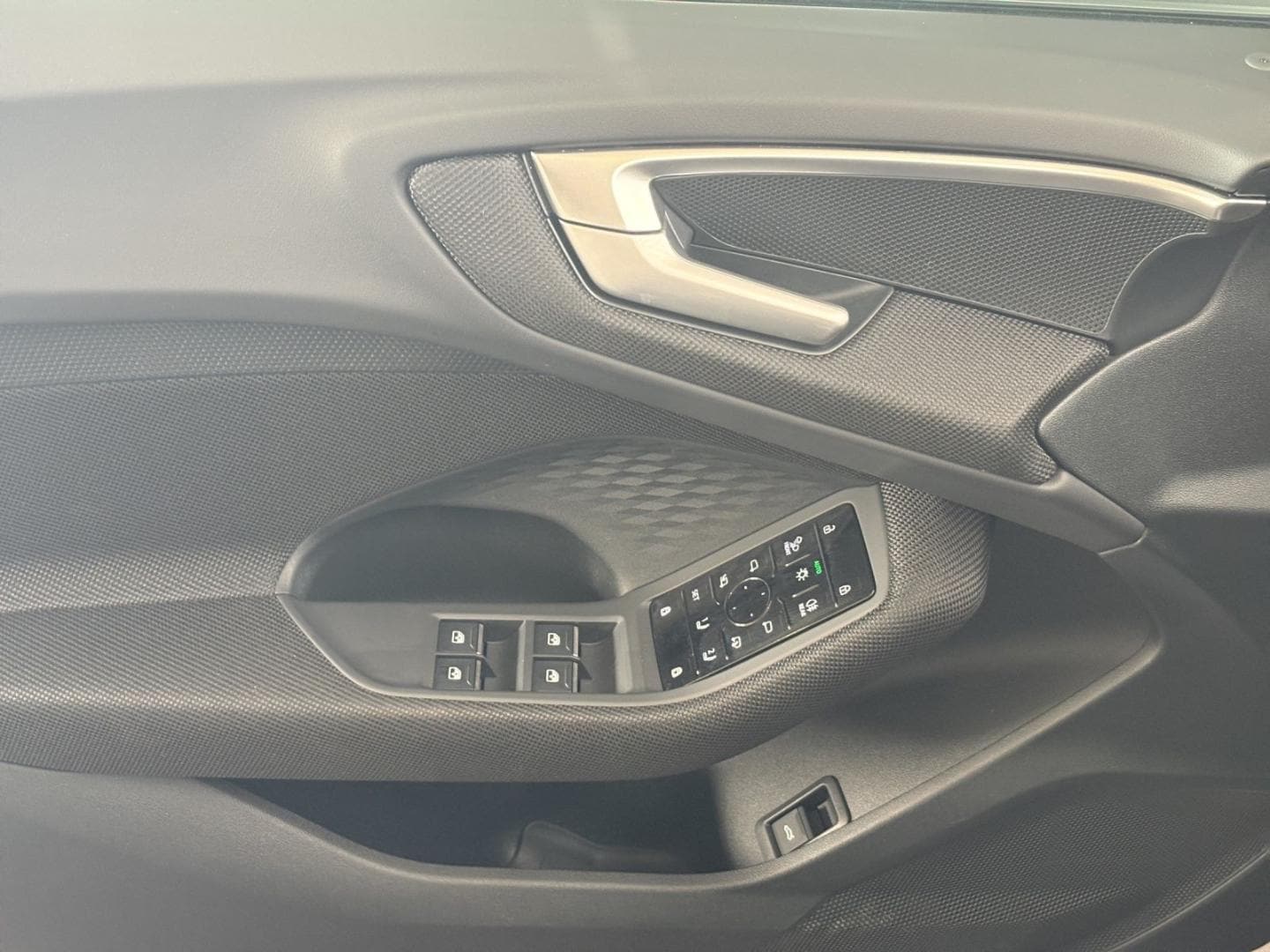 Bild über Audi A5 Avant TDI 150 kW S tronic - für weitere Informationen kontaktieren Sie den Audi Partner