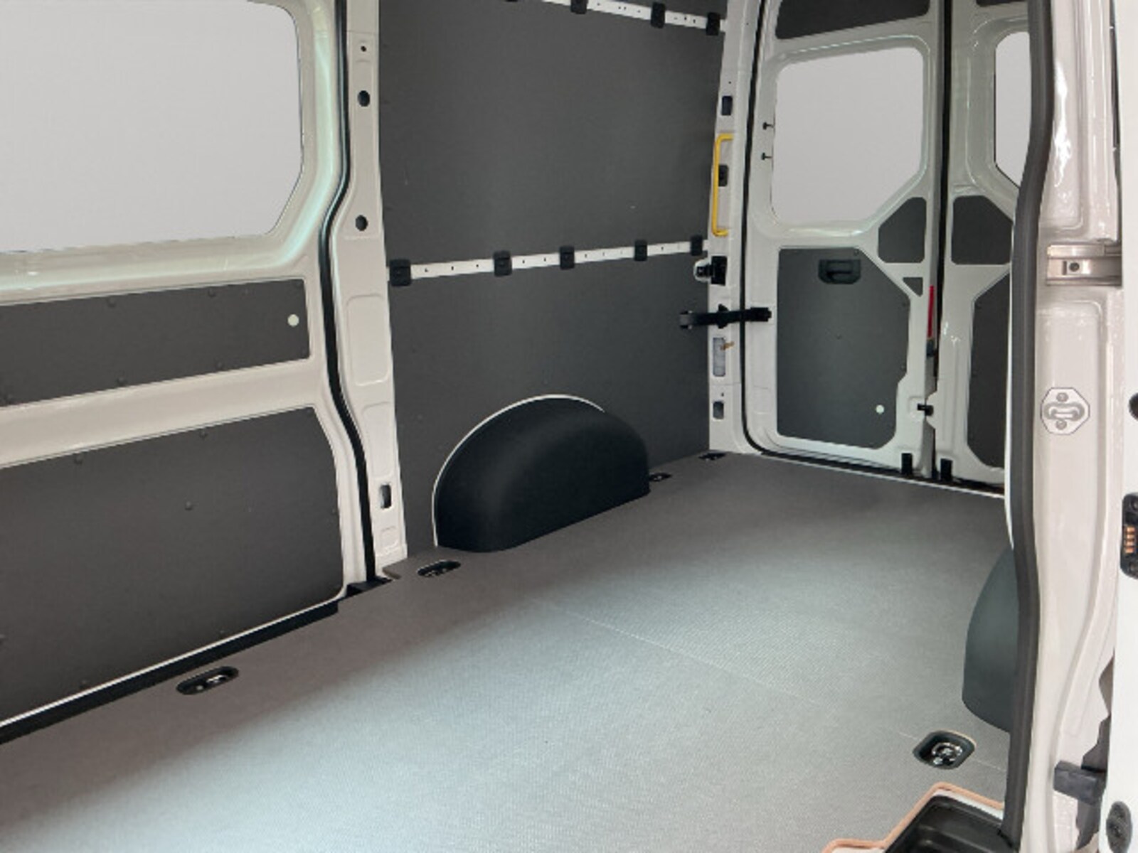 Volkswagen Crafter Kasten mittlerer Radstand – Bild 17