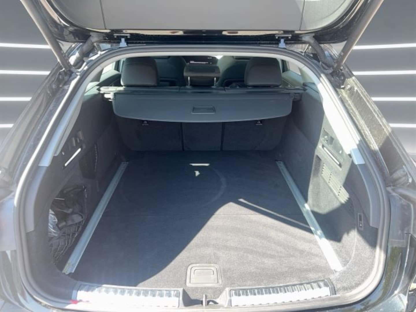 Bild über Audi A6 Avant TDI quattro 150 kW S tronic - für weitere Informationen kontaktieren Sie den Audi Partner