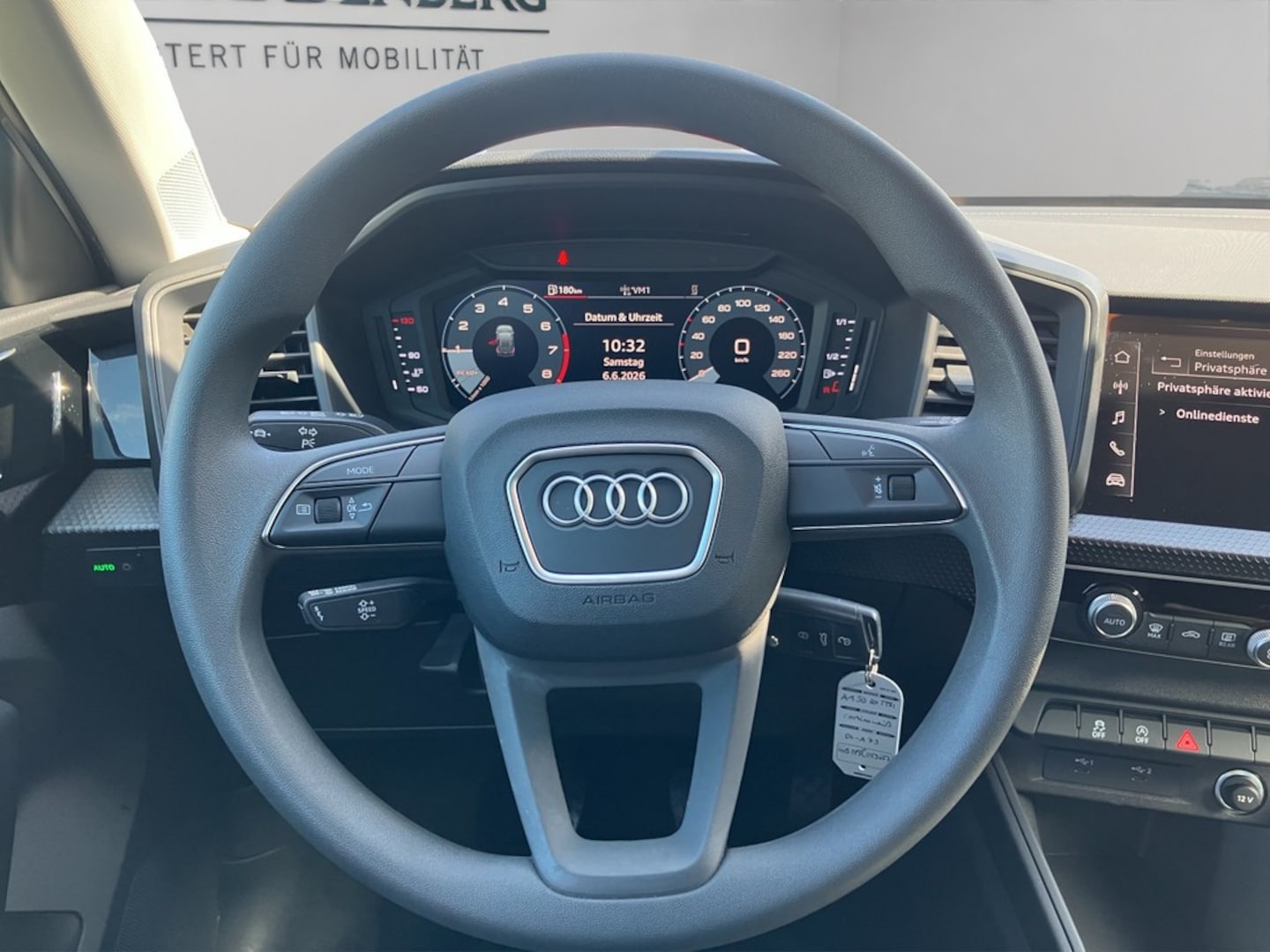 Bild über Audi A1 Sportback advanced 30 TFSI Schaltgetriebe - für weitere Informationen kontaktieren Sie den Audi Partner