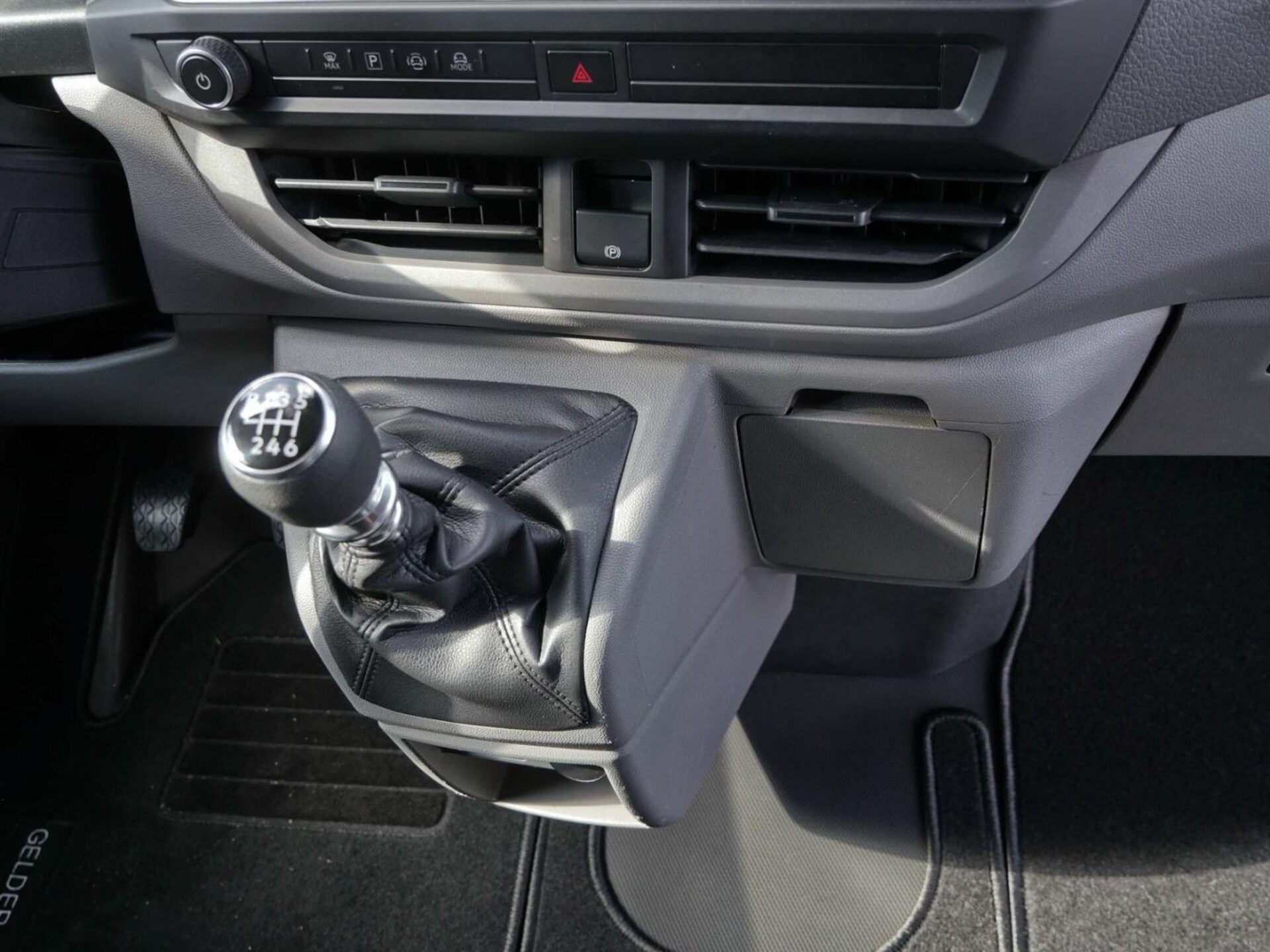 Volkswagen Transporter Kasten langer Radstand