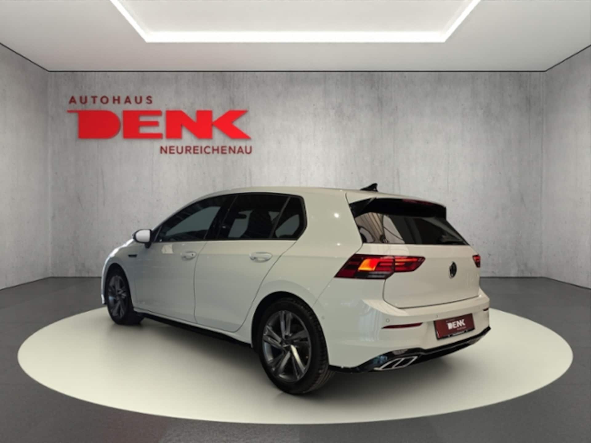 Volkswagen Golf R-Line