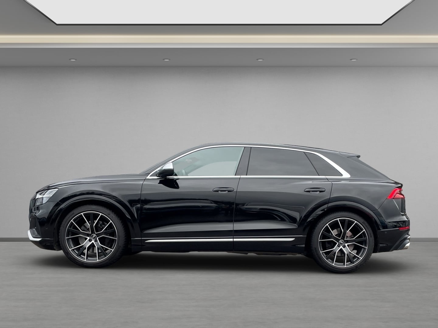 Image about Audi SQ8 TFSI quattro tiptronic