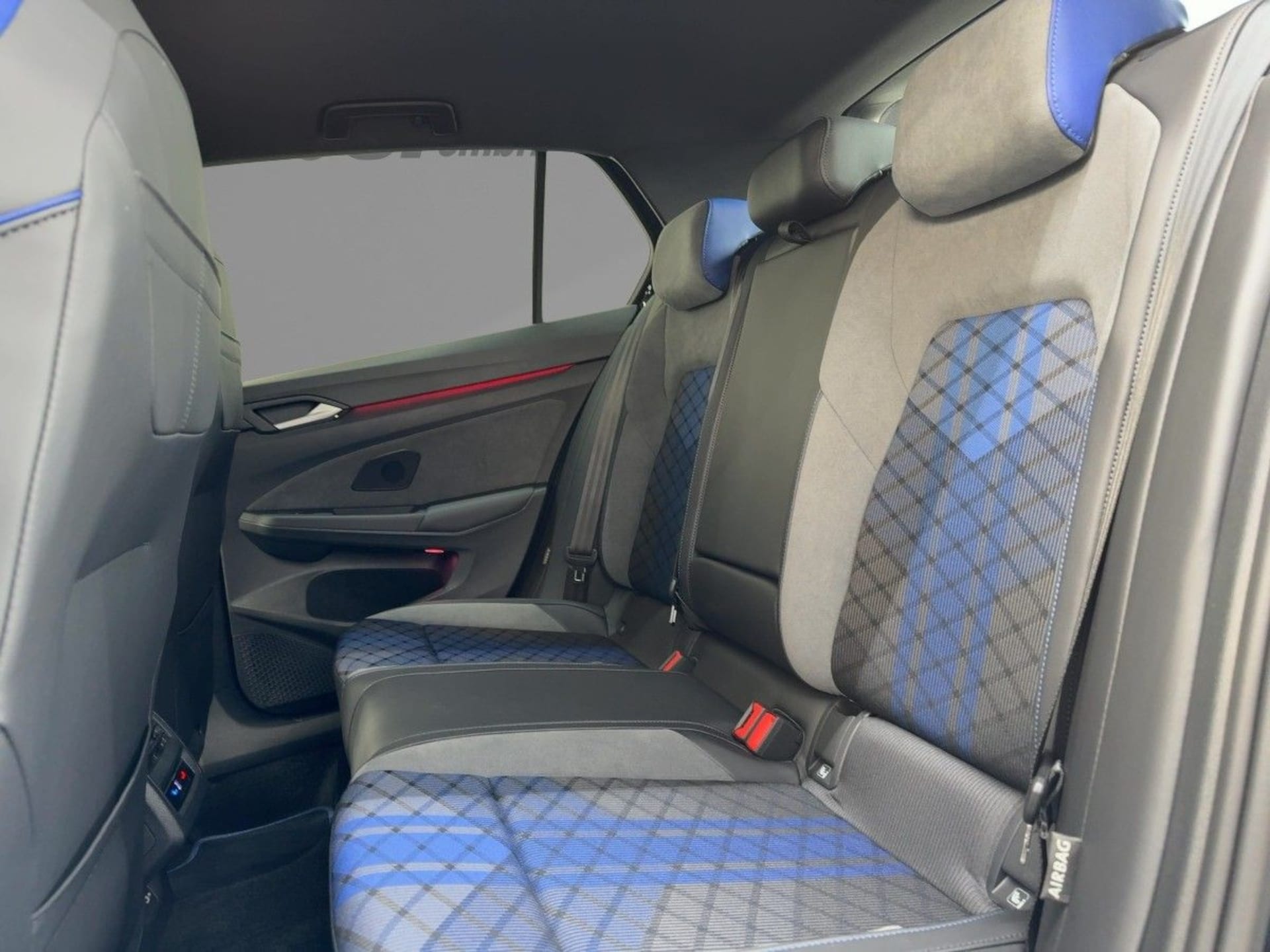 Volkswagen Golf R Black Edition