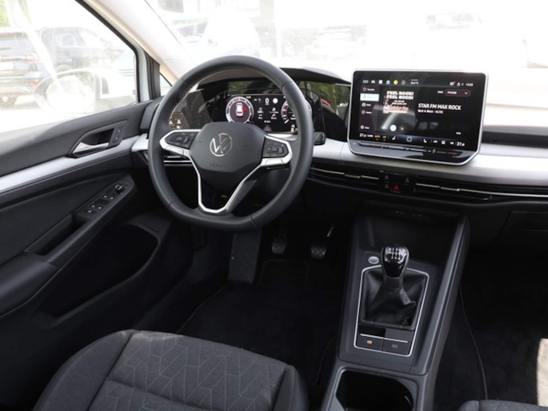 Volkswagen Golf Life