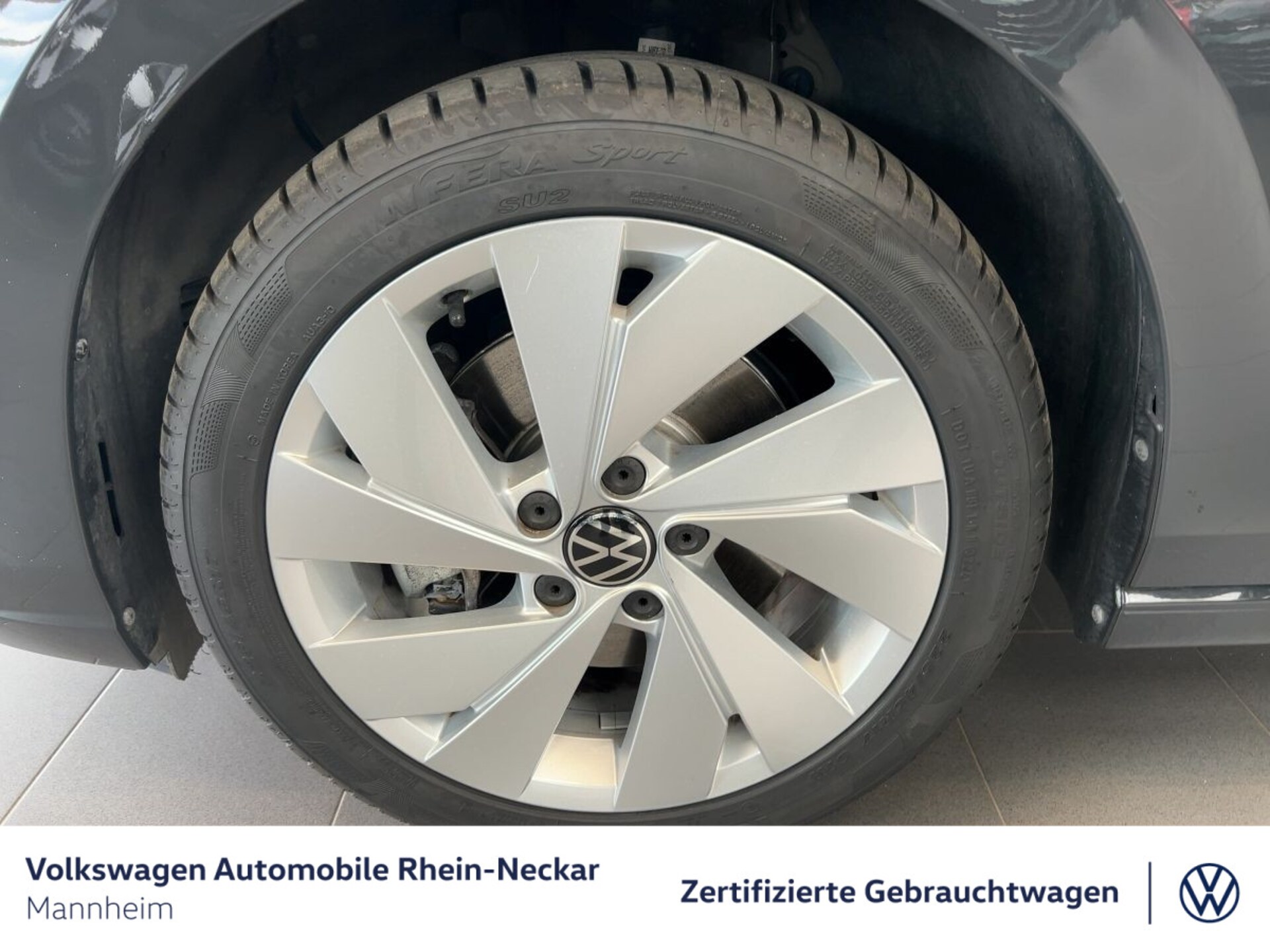 Volkswagen Golf Style