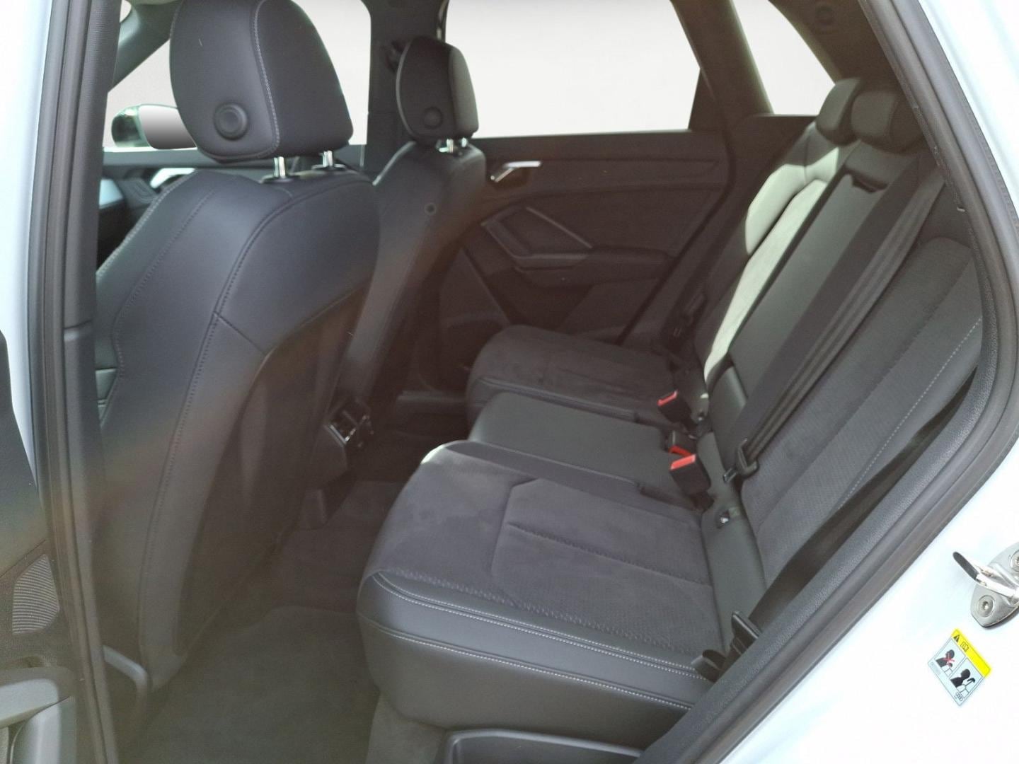 Bild über Audi Q3 S line 35 TFSI S tronic - für weitere Informationen kontaktieren Sie den Audi Partner