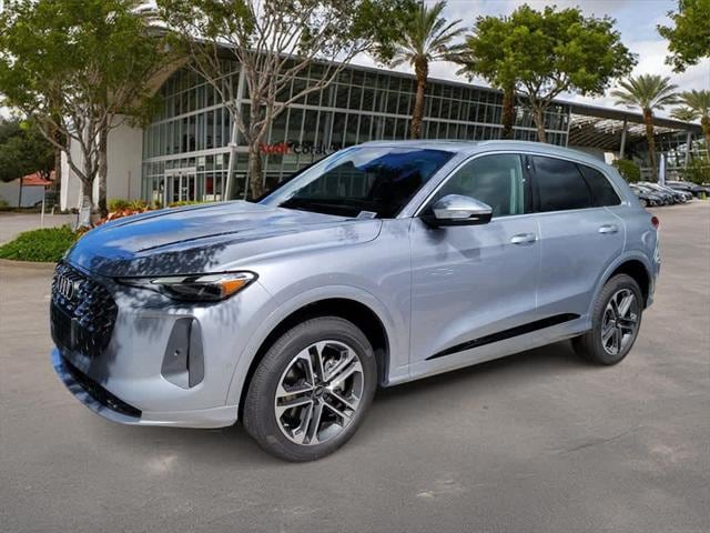 2025 Audi New Q5 Premium's photo