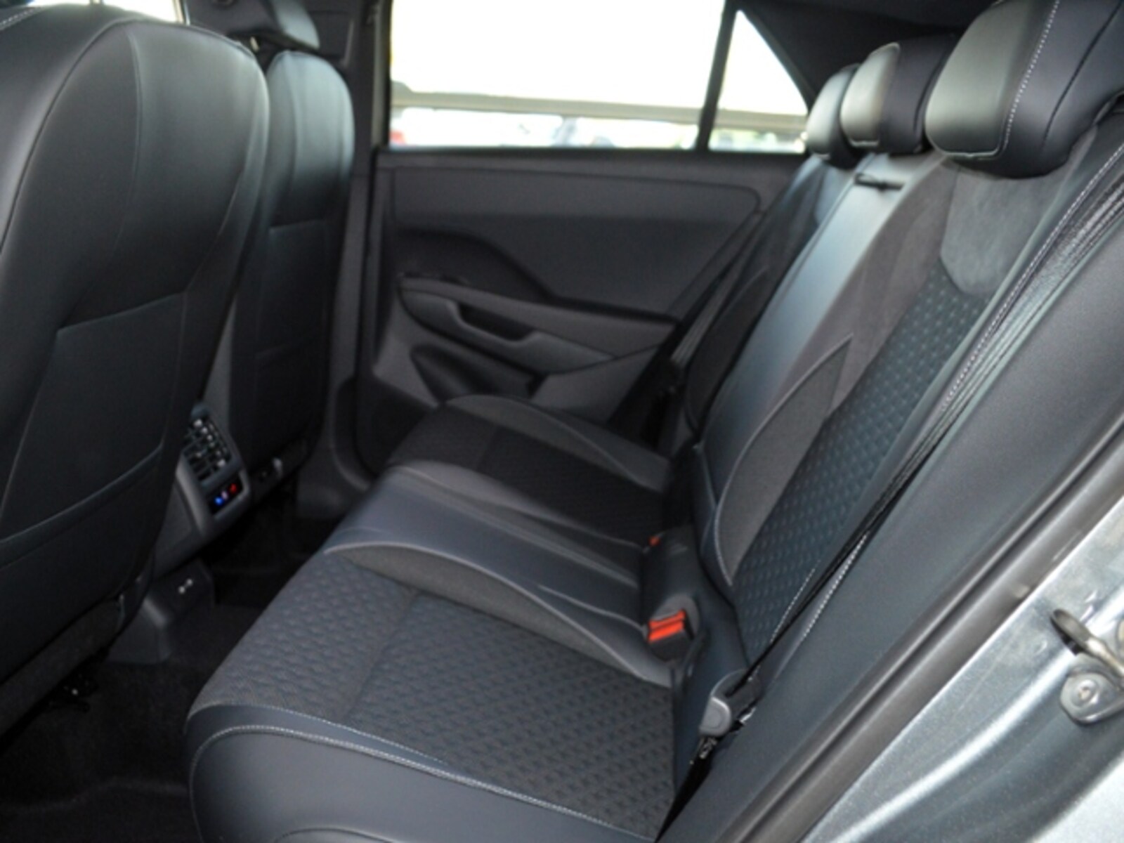 Volkswagen T-Roc – Bild 14