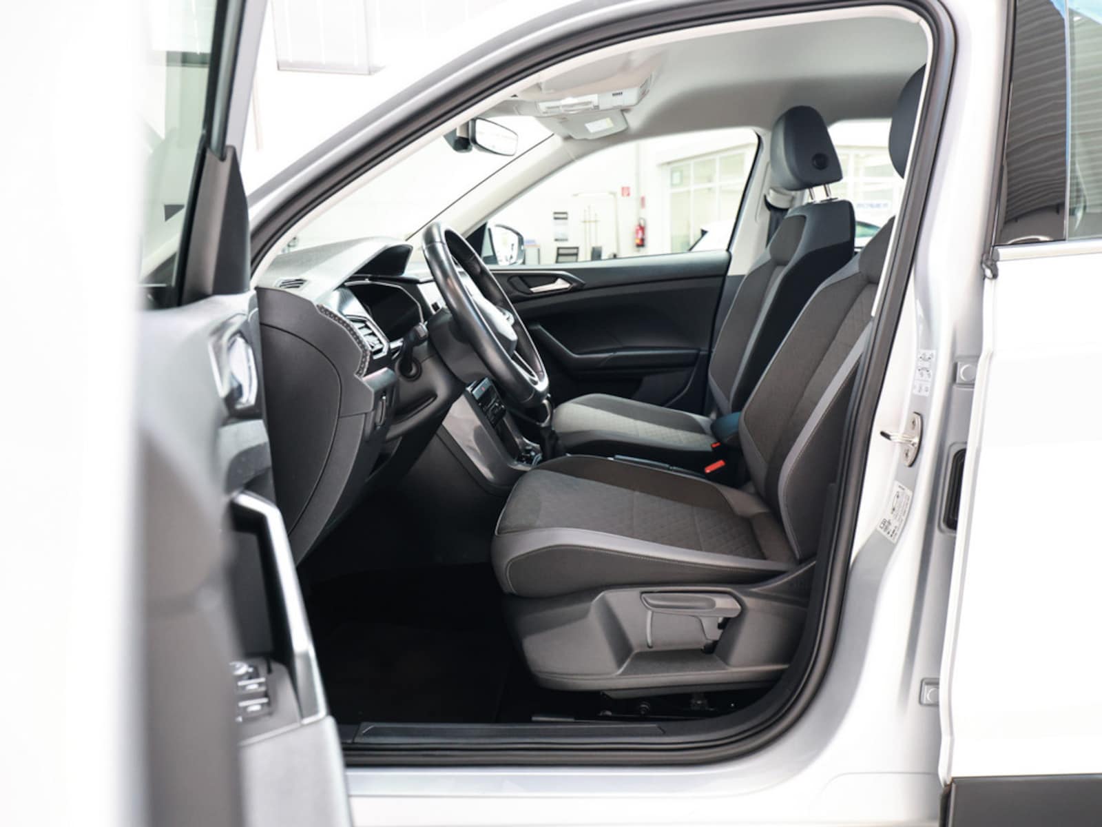 Volkswagen T-Cross – Bild 12