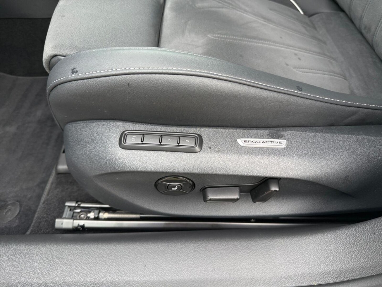Volkswagen Passat – Bild 21