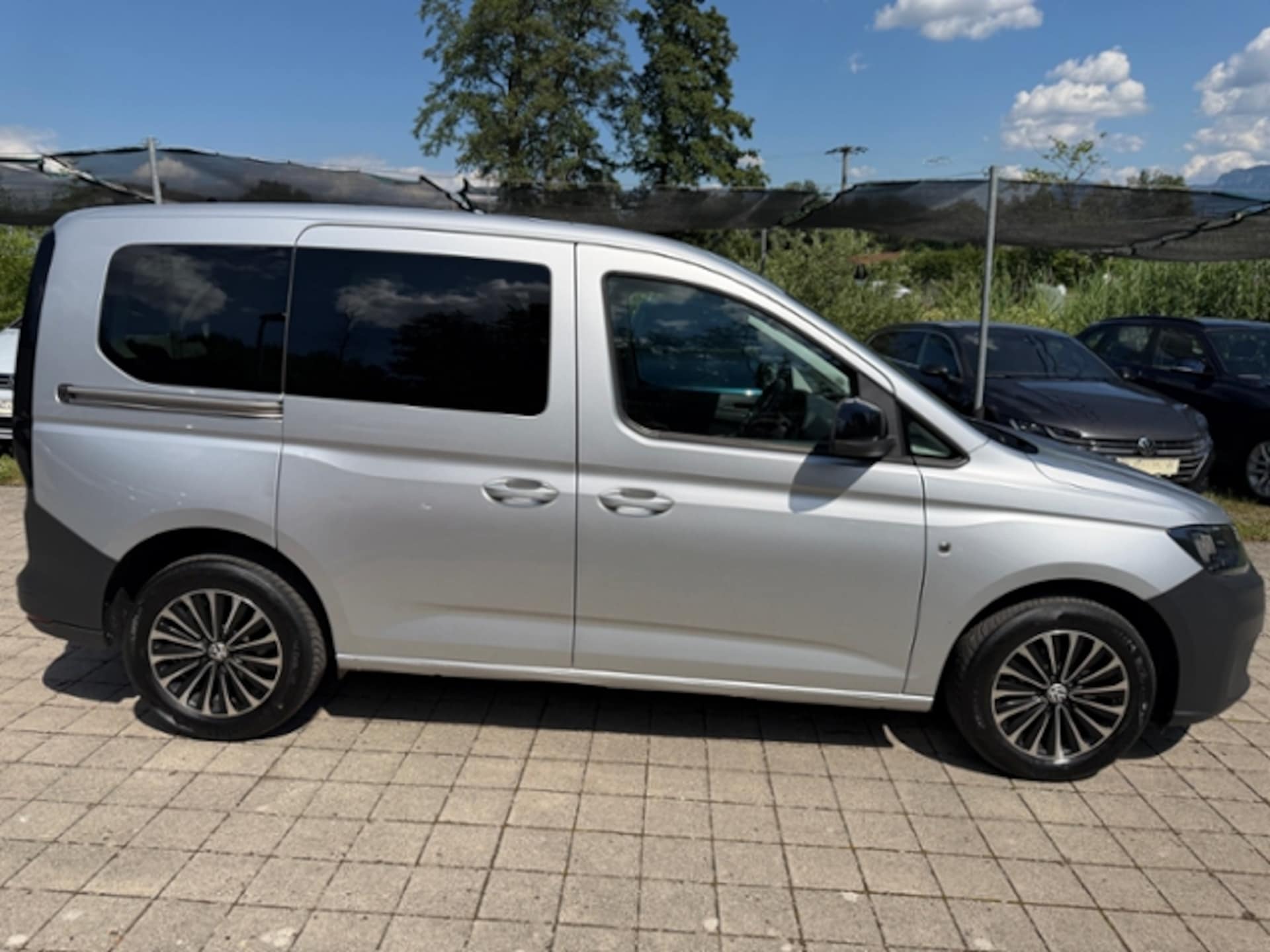 Volkswagen Caddy Basis-Modell