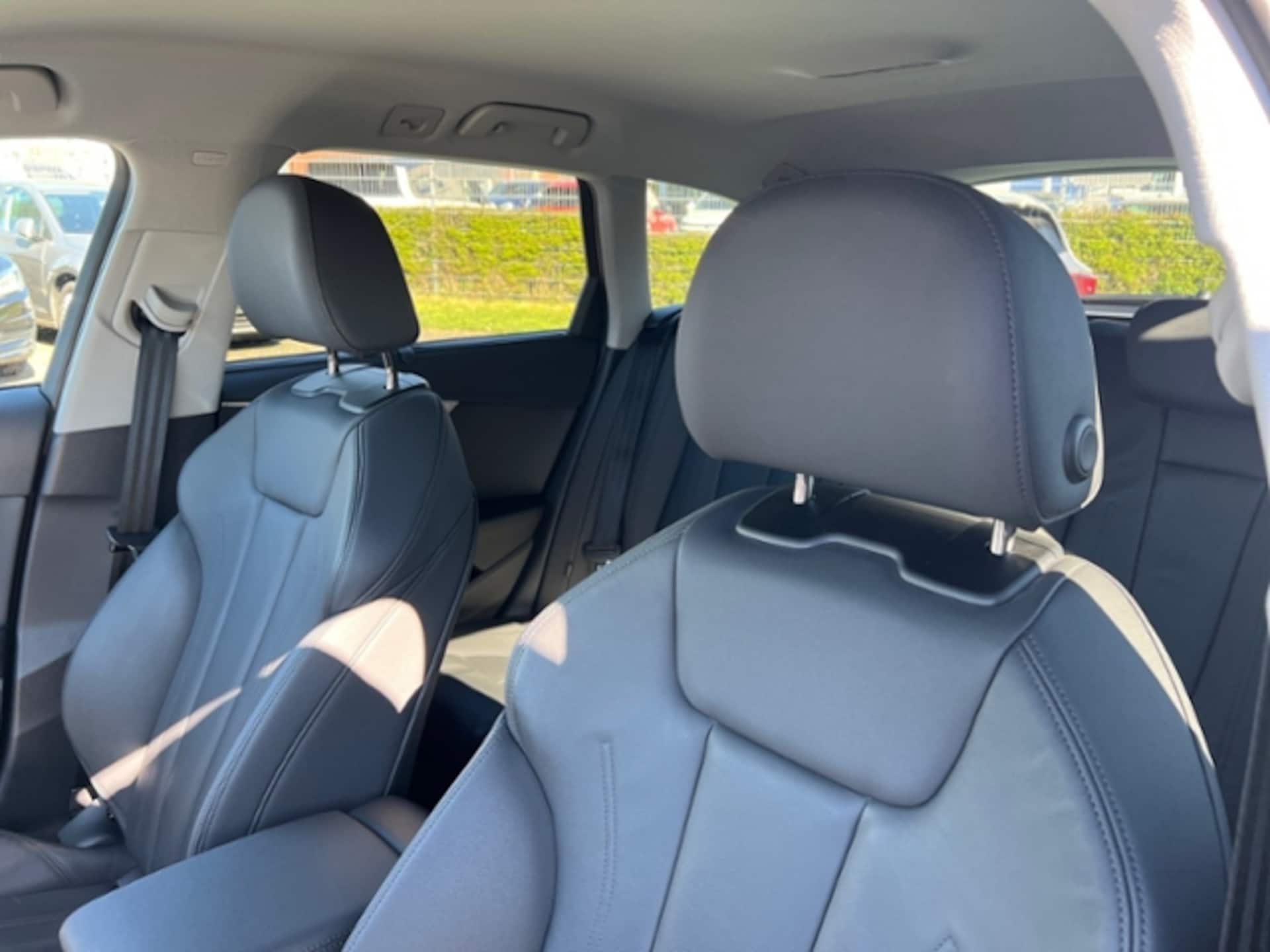 Audi A4 Avant S line