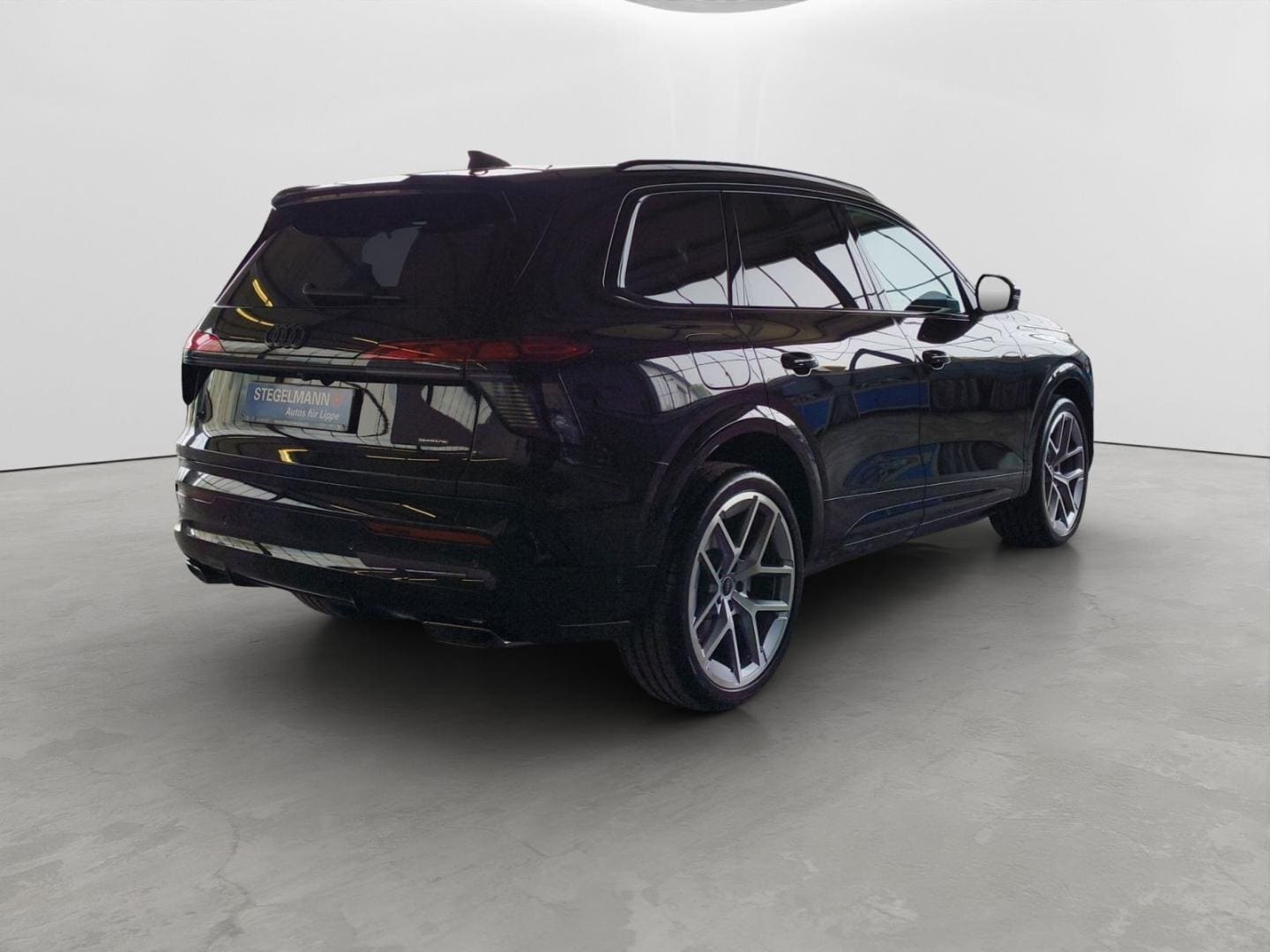 Bild über Audi Q7 SUV TDI quattro 220 kW tiptronic - für weitere Informationen kontaktieren Sie den Audi Partner