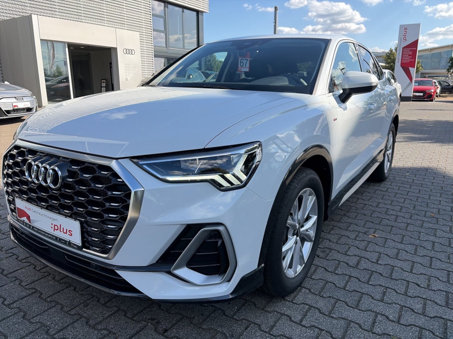 Bild über Audi Q3 Sportback TFSI 110 kW S tronic - für weitere Informationen kontaktieren Sie den Audi Partner