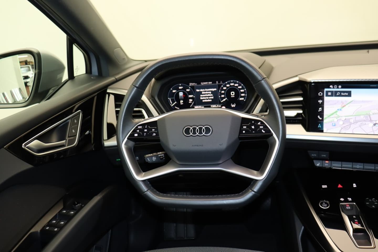 Bild über Audi Q4 e-tron 40 e-tron - für weitere Informationen kontaktieren Sie den Audi Partner