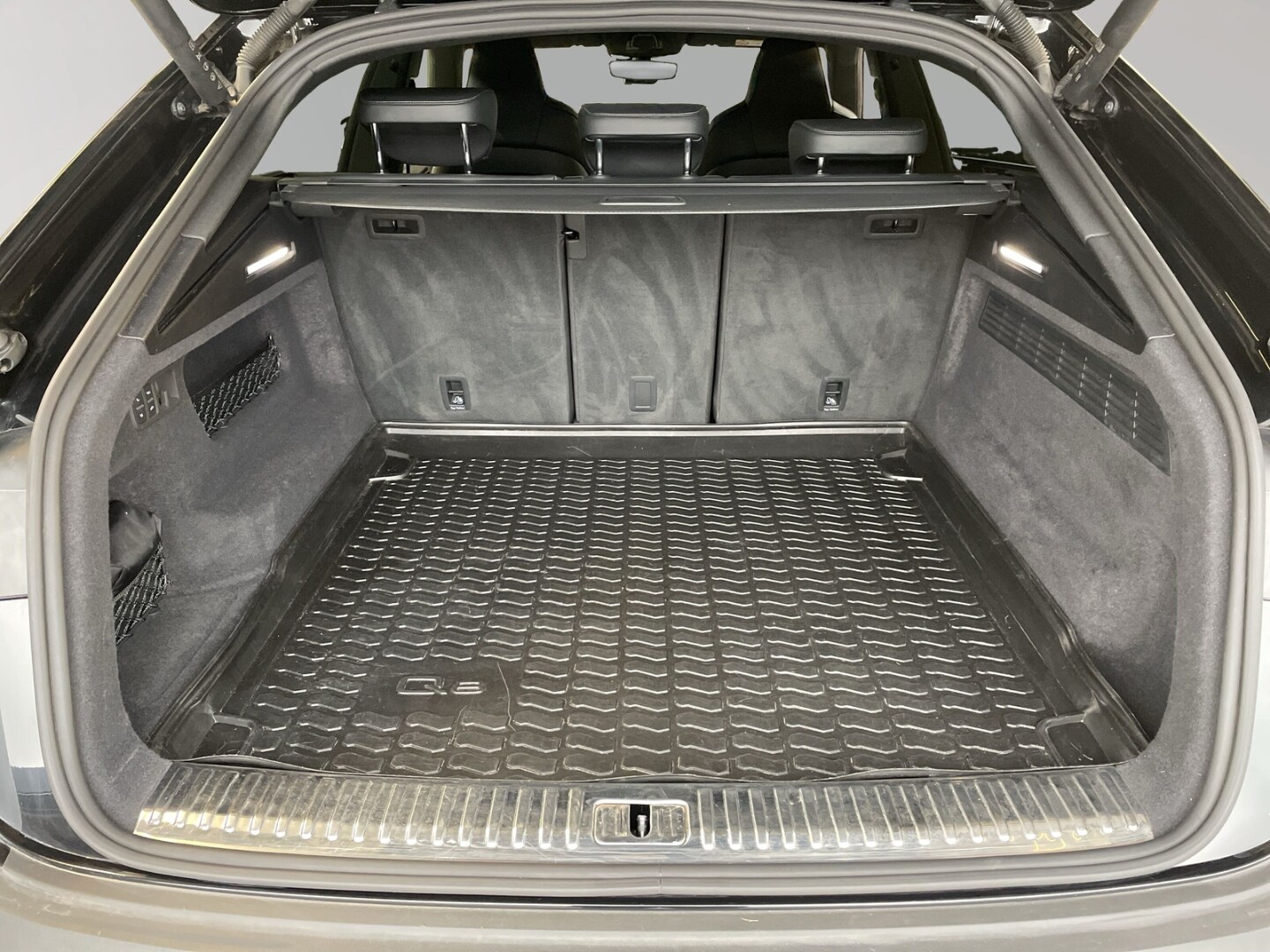 Image about Audi SQ8 TFSI quattro tiptronic