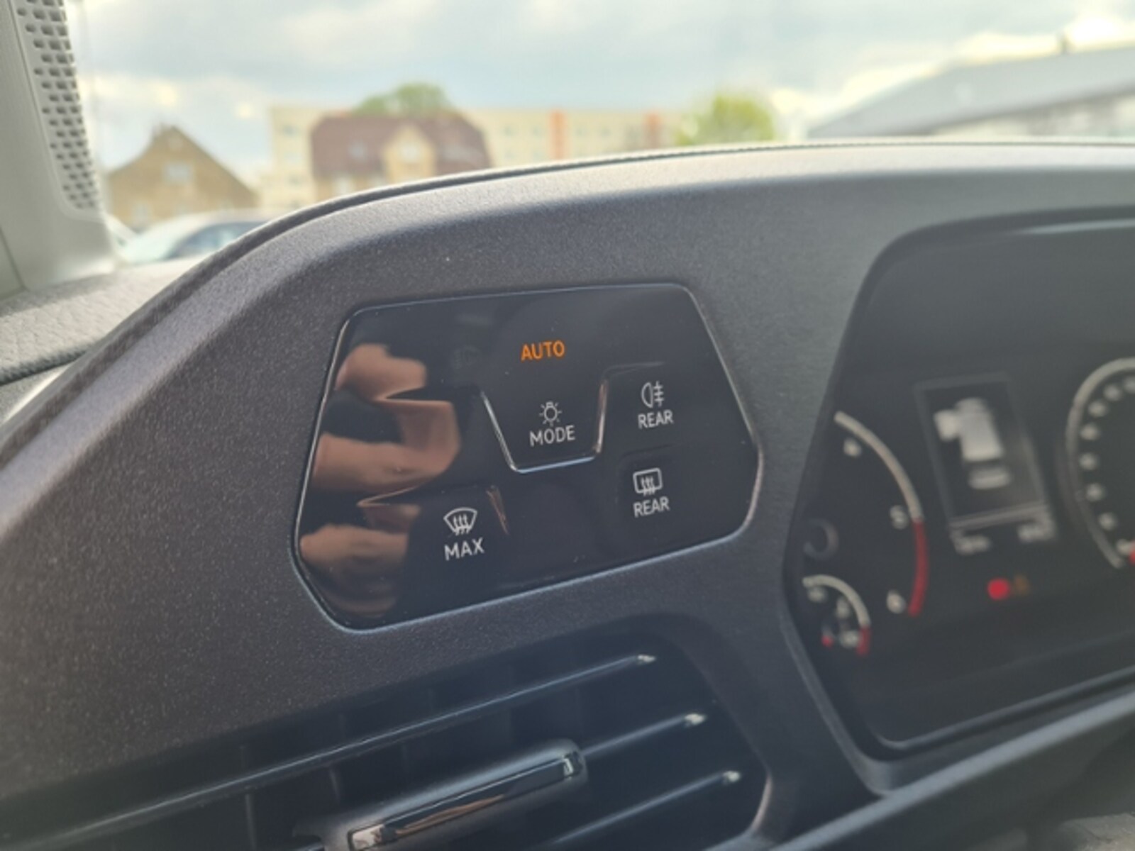 Volkswagen Caddy Cargo – Bild 12