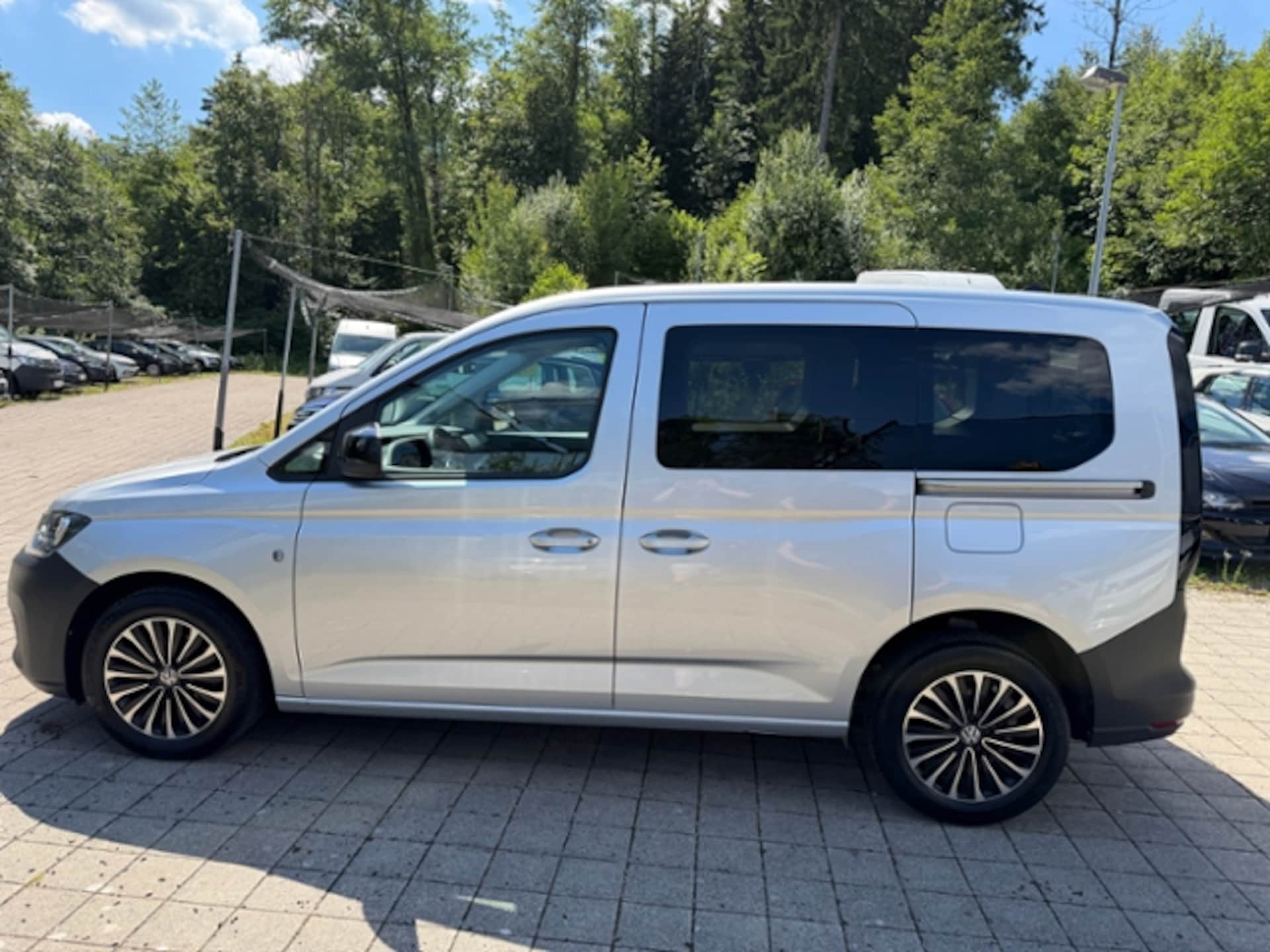 Volkswagen Caddy Basis-Modell