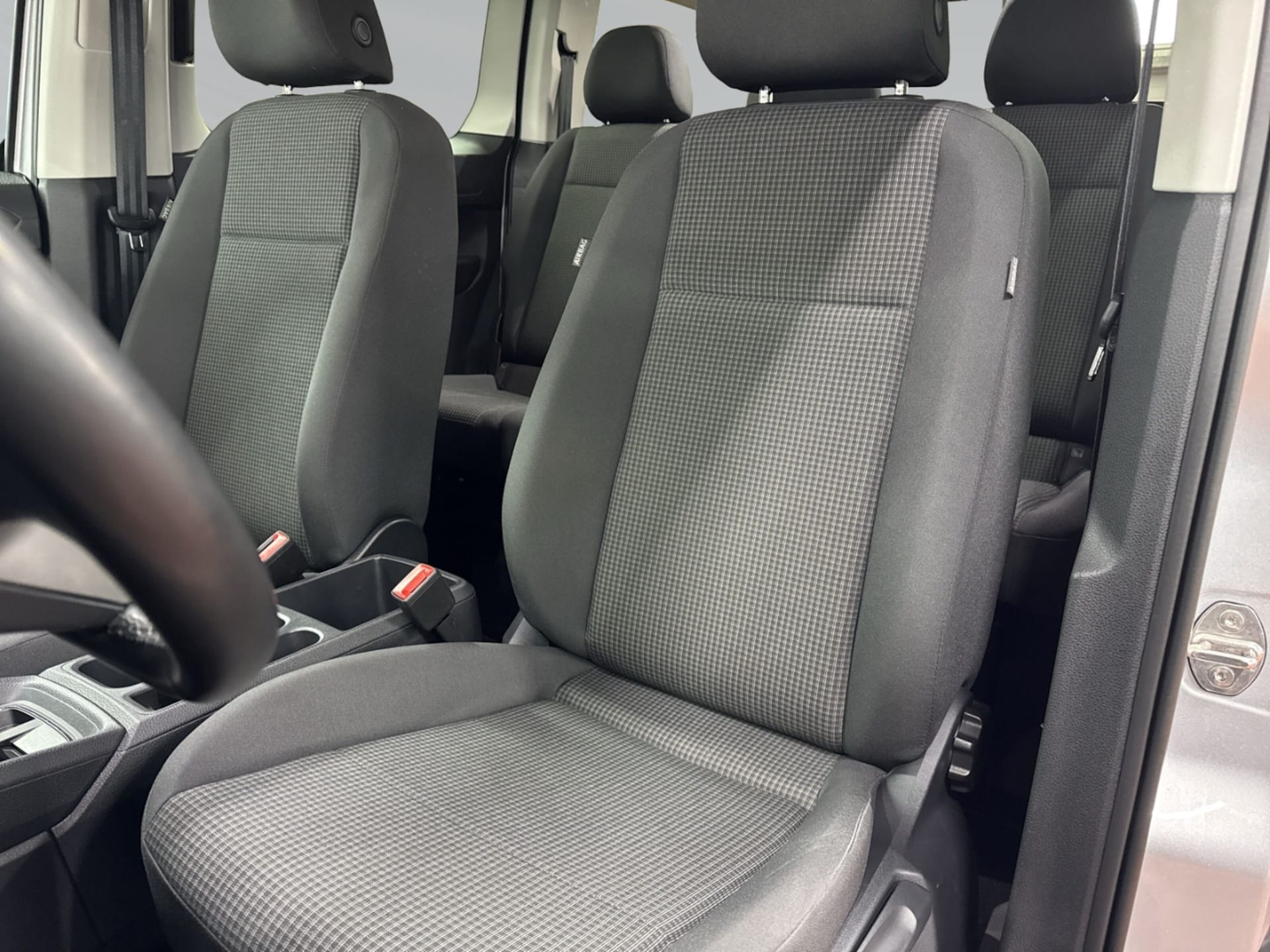 Volkswagen Caddy Maxi Basis-Modell