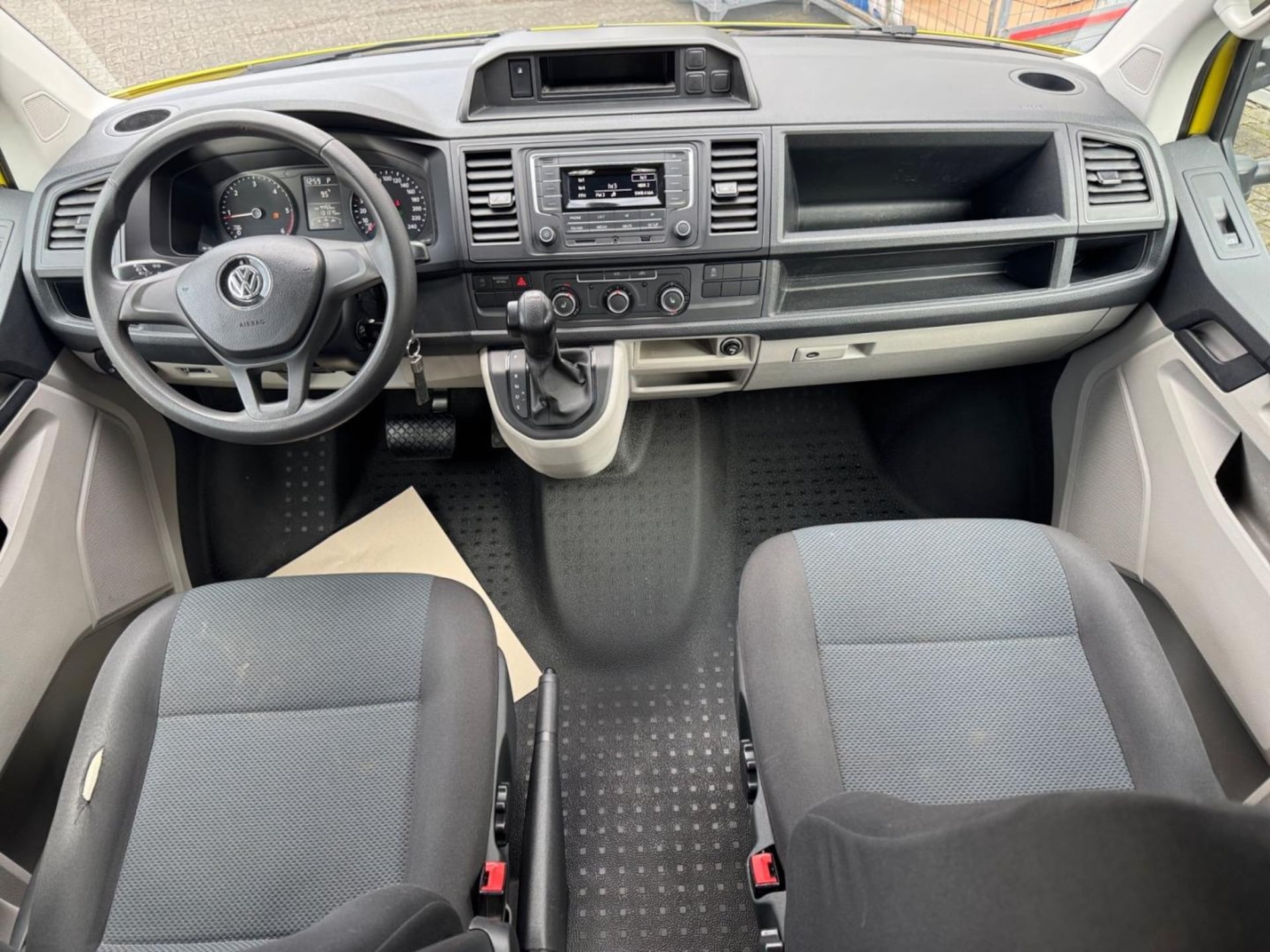 Volkswagen T6 Transporter Doppelkabine langer Radstand SC