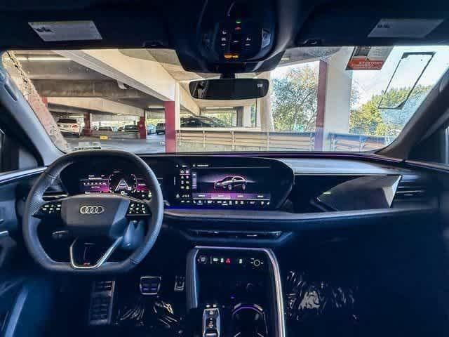 2025 Audi SQ5 Premium Plus - Photo 12