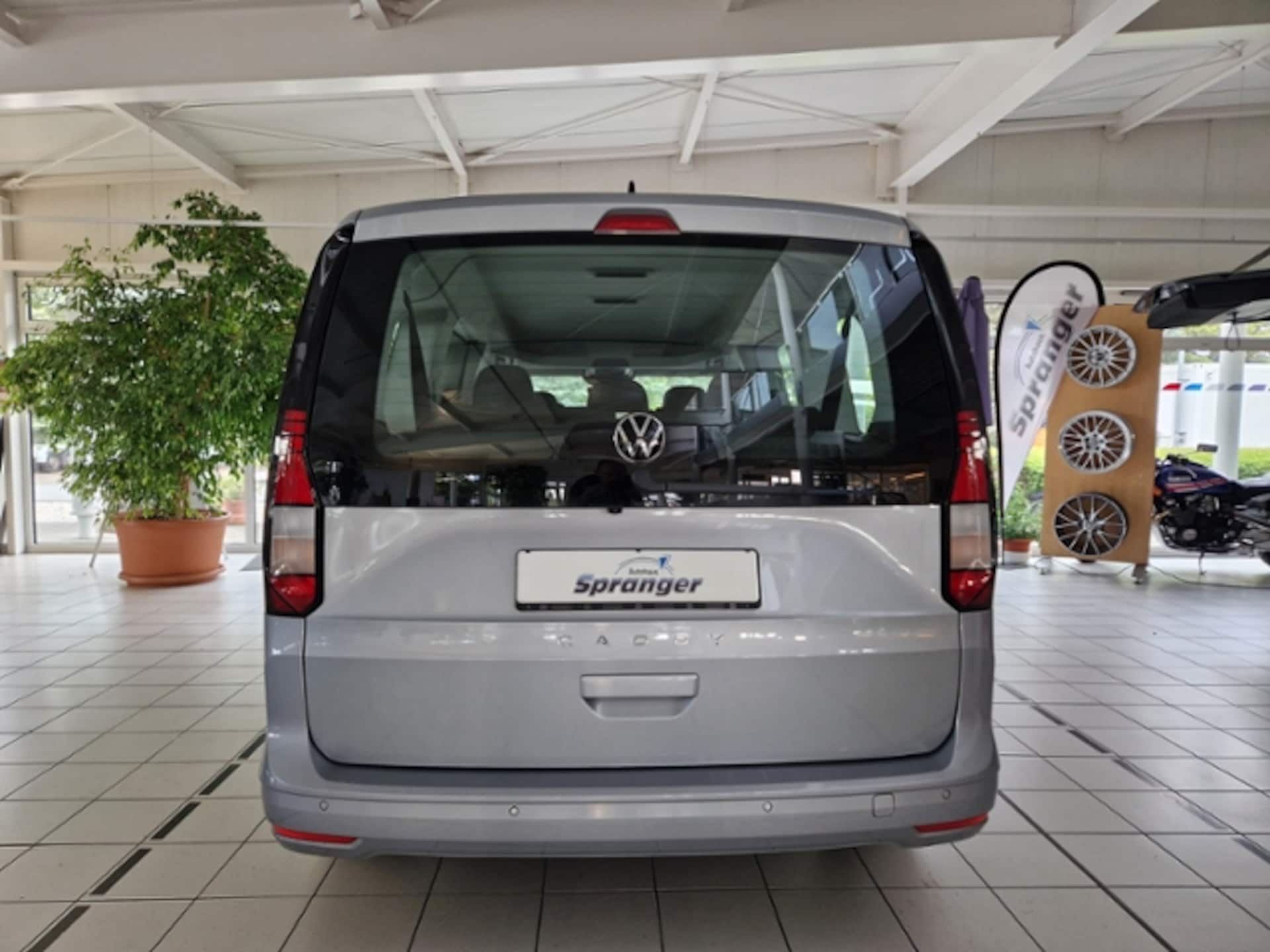 Volkswagen Caddy Maxi Basis-Modell
