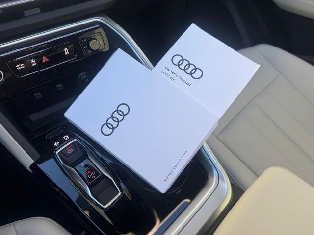 2025 Audi Q5 Premium - Photo 16