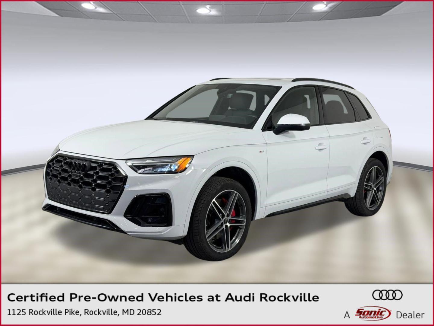 2025 Audi Q5 55 e Premium Plus's photo