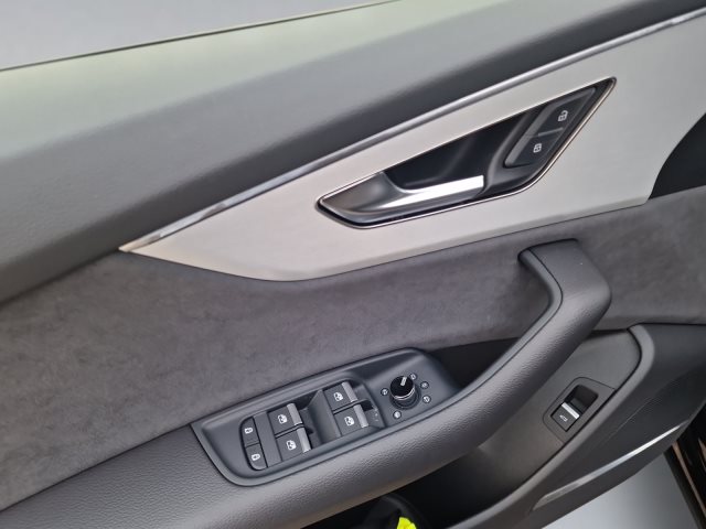 Image about Audi Q8 SUV 50 TDI quattro tiptronic
