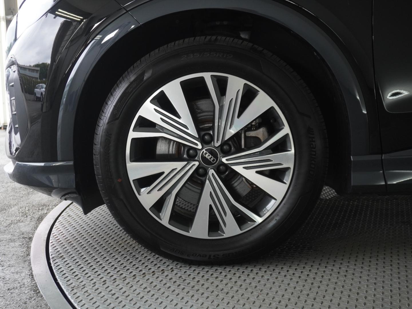 Image about Audi Q4 e-tron 40 e-tron 150,00 kW