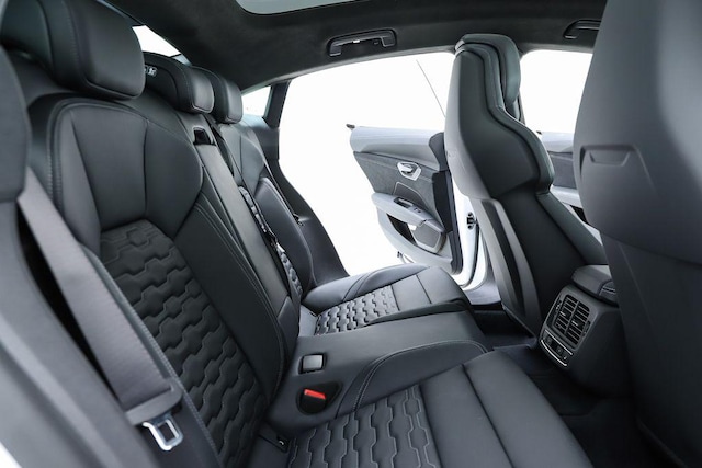 2026 Audi RS e-tron GT Performance Base - Photo 70