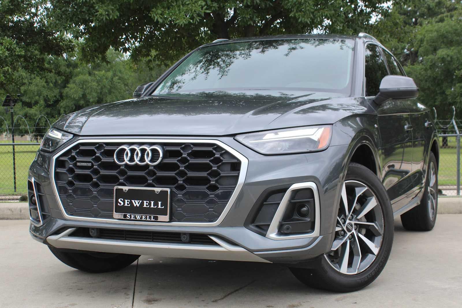 2022 Audi Q5 45 Premium's photo