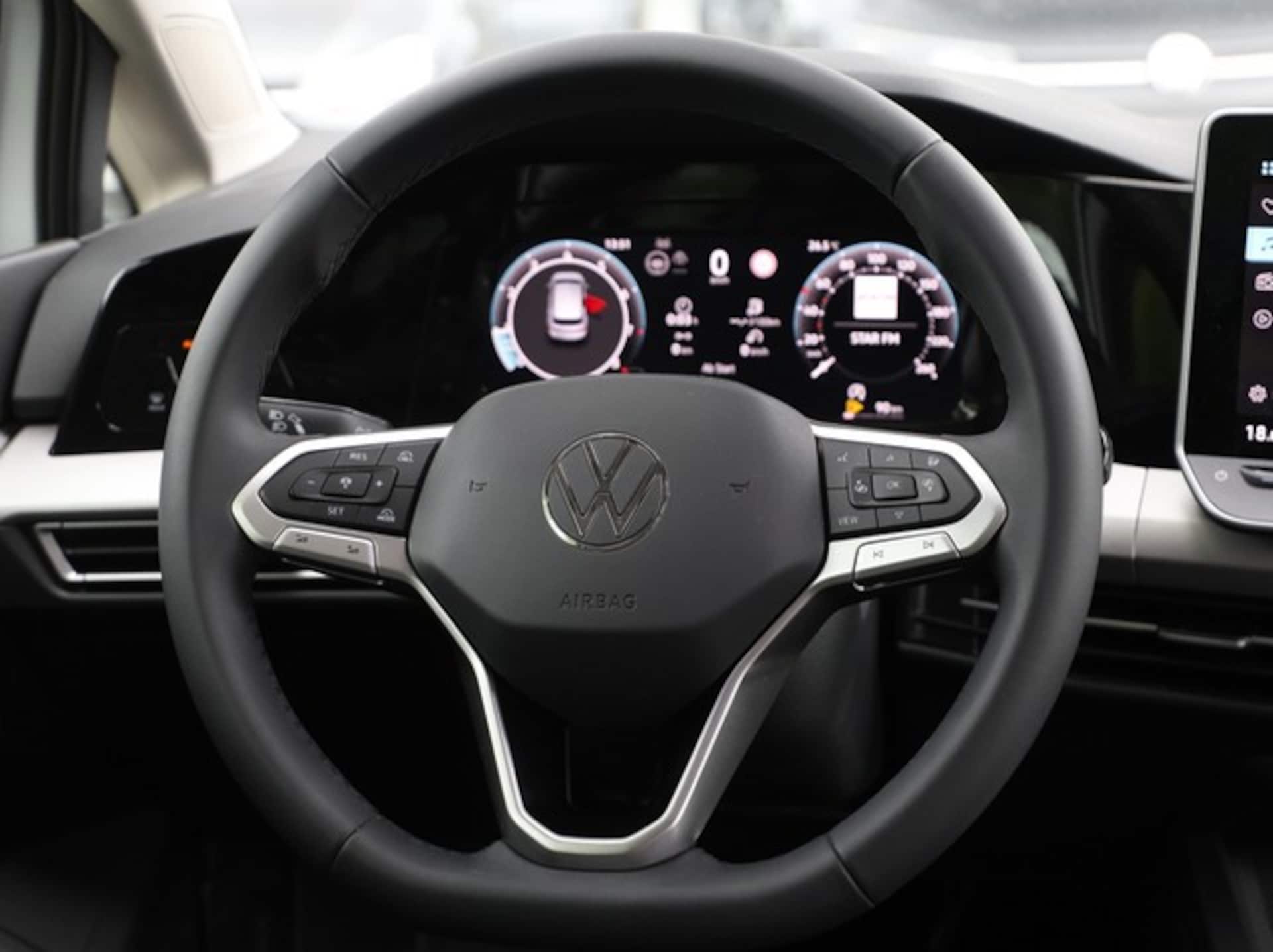 Volkswagen Golf Life