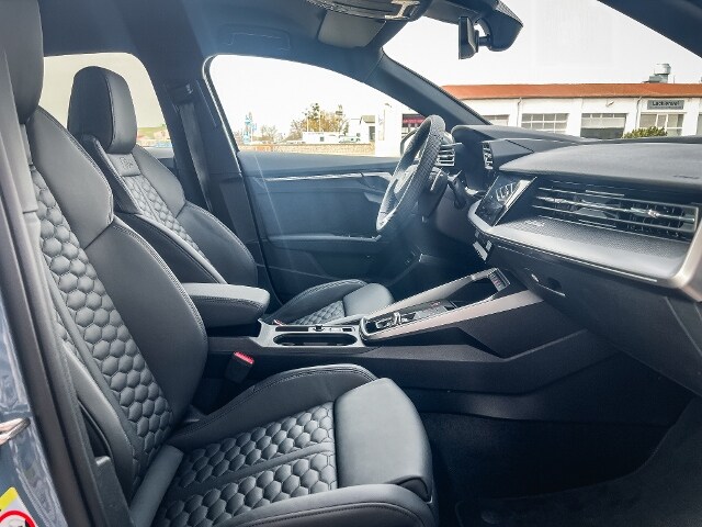 Image about Audi RS 3 Limousine TFSI quattro S tronic