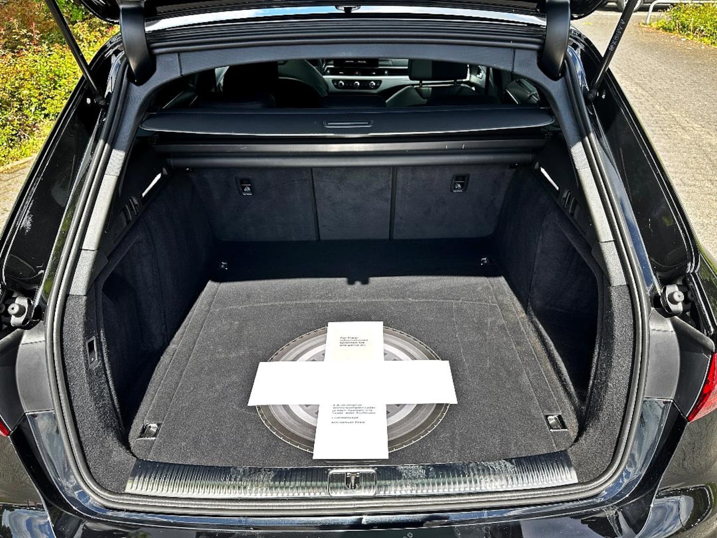 Bild über Audi A4 Avant S line 45 TFSI quattro S tronic - für weitere Informationen kontaktieren Sie den Audi Partner