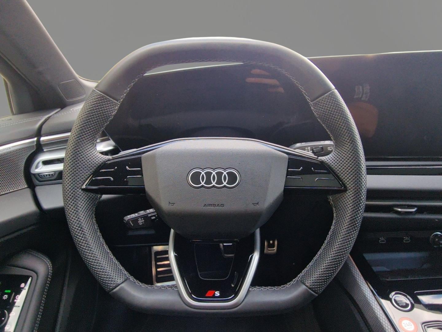 Bild über Audi A6 Avant TDI quattro 150 kW S tronic - für weitere Informationen kontaktieren Sie den Audi Partner
