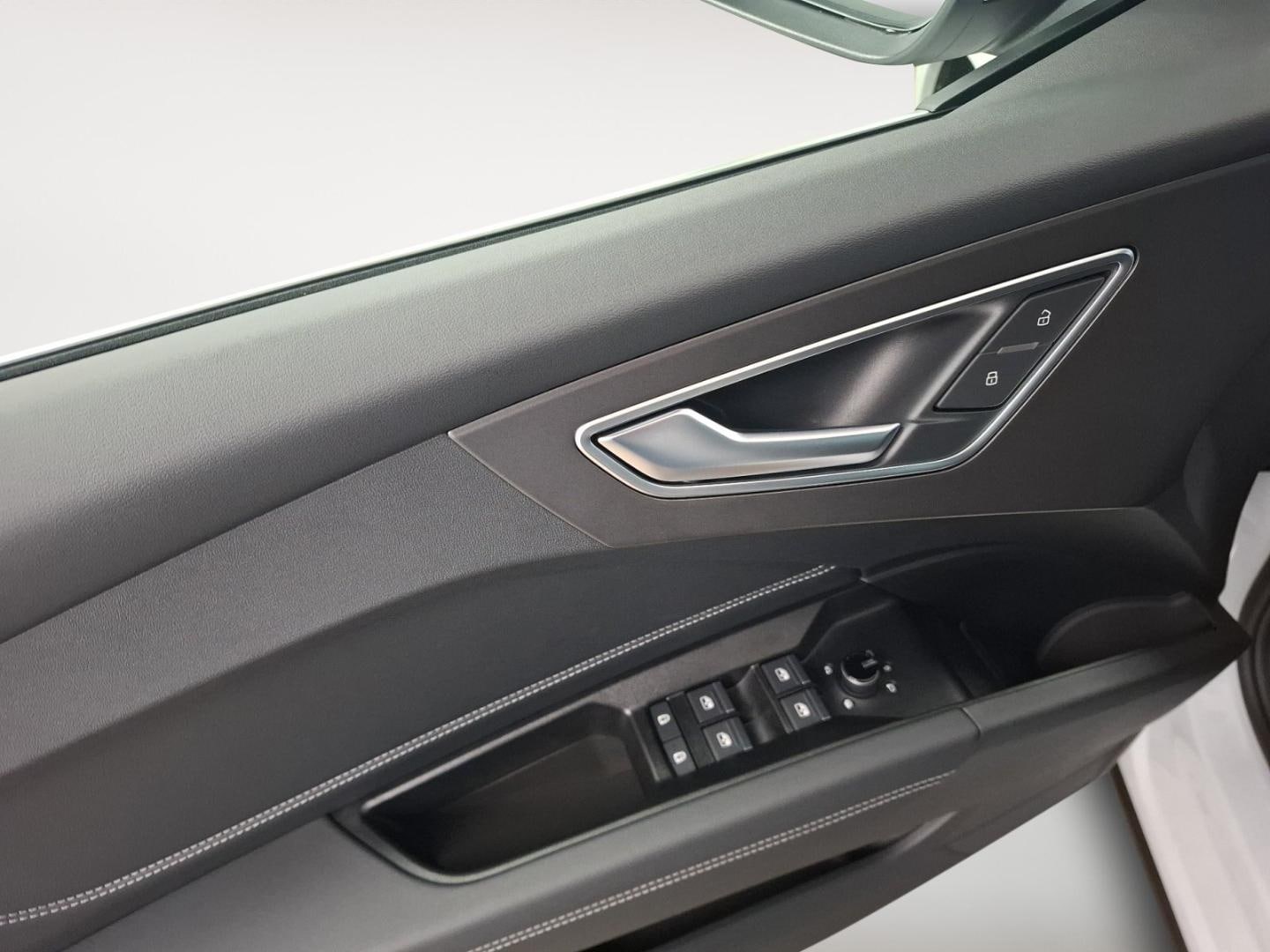 Bild über Audi Q4 SUV e-tron e-tron performance 210 kW - für weitere Informationen kontaktieren Sie den Audi Partner