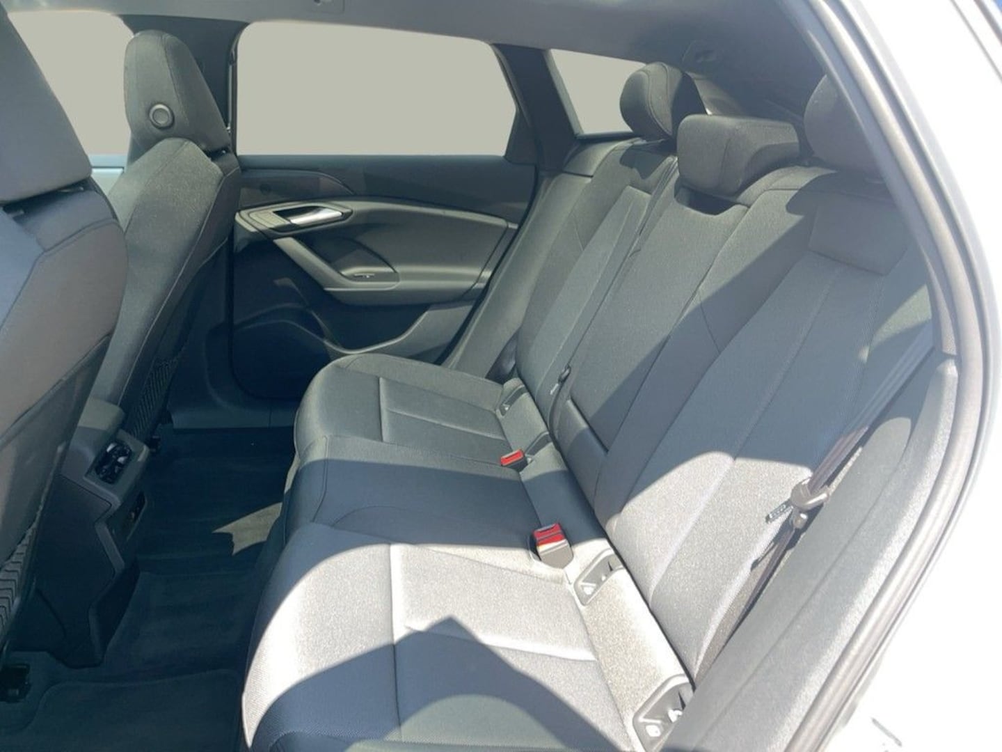 Bild über Audi A6 Avant e-tron S line business e-tron performance 270 kW - für weitere Informationen kontaktieren Sie den Audi Partner