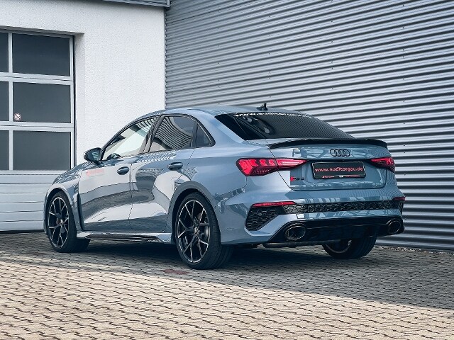 Image about Audi RS 3 Limousine TFSI quattro S tronic