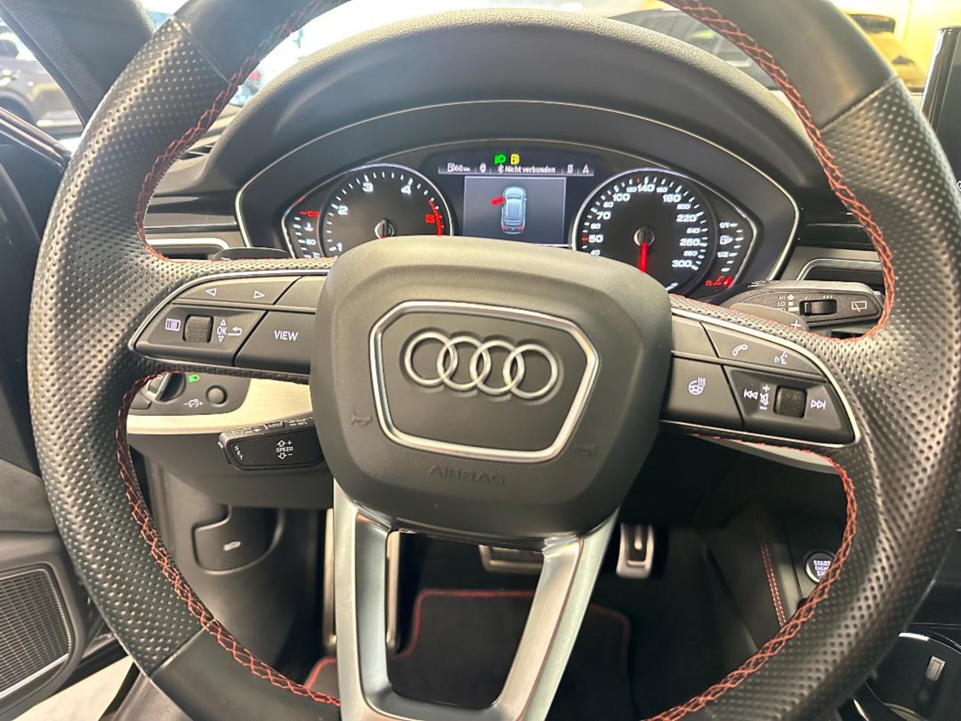 Audi A4 Avant S line
