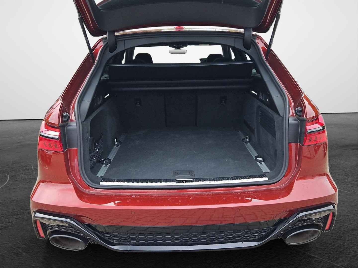 Bild über Audi RS 6 Avant TFSI quattro tiptronic - für weitere Informationen kontaktieren Sie den Audi Partner