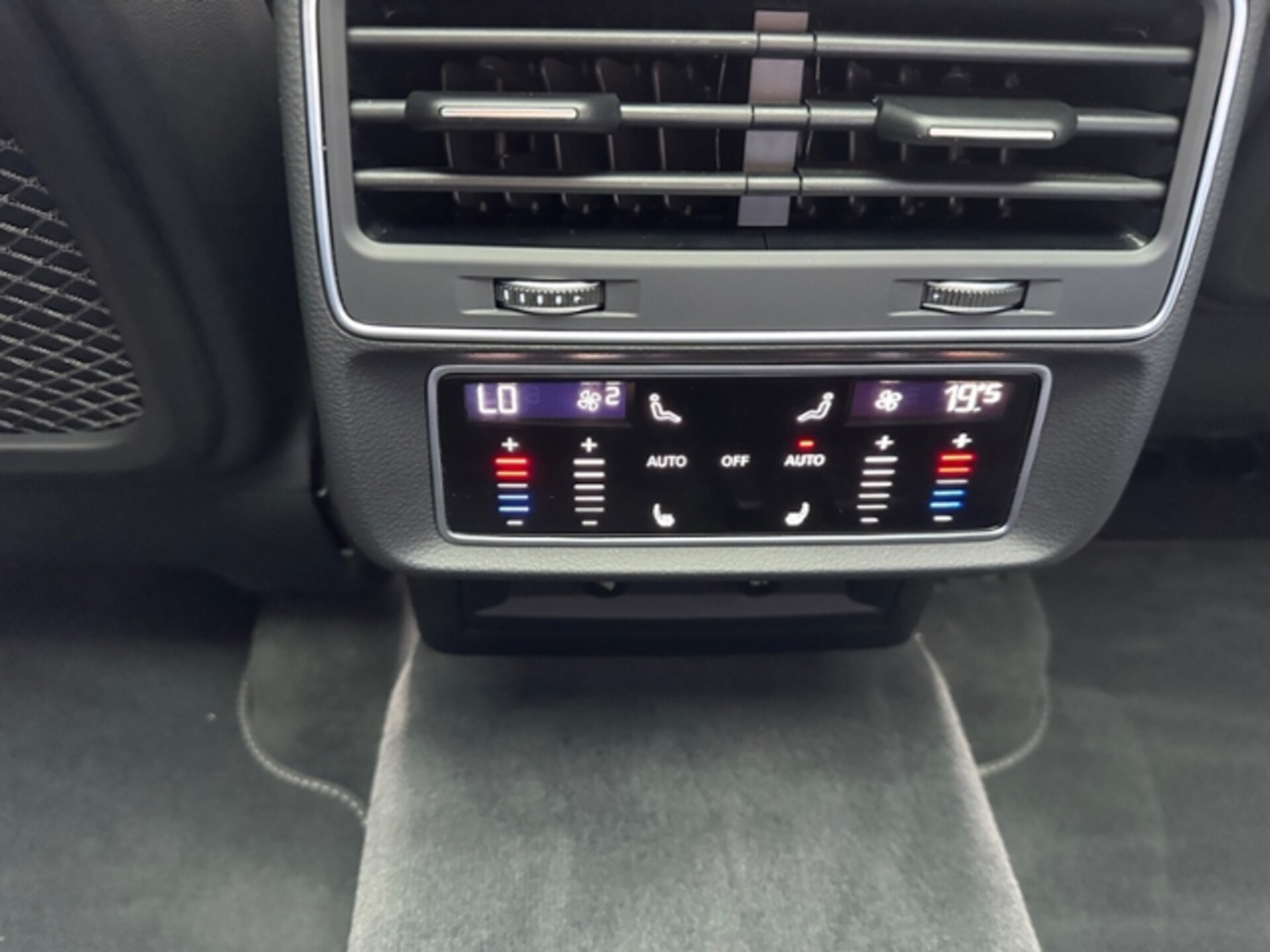 Audi SQ8 SUV