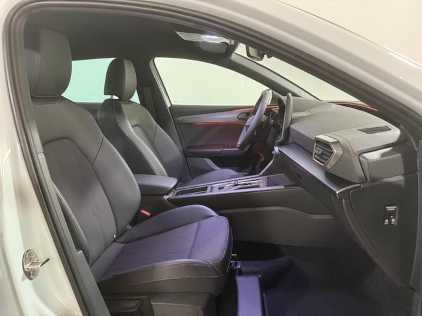 CUPRA Leon León 1.5 eTSI DSG 110 kW (150 CV) — photo 5