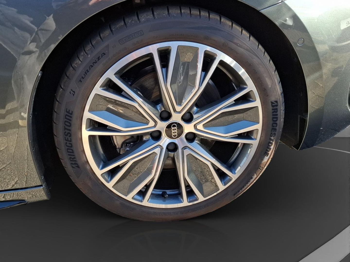 Bild über Audi A5 Avant TDI quattro 150 kW S tronic - für weitere Informationen kontaktieren Sie den Audi Partner