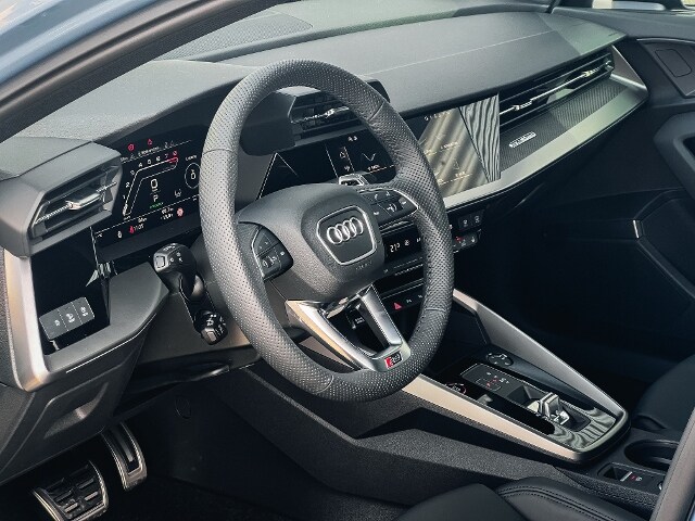 Image about Audi RS 3 Limousine TFSI quattro S tronic